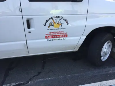 Vehicle Logos Lettering and Wraps Photo